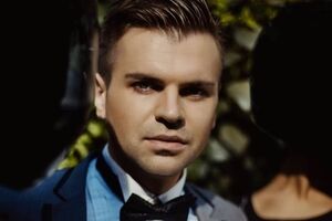 Поп-исполнитель Владислав Левицкий