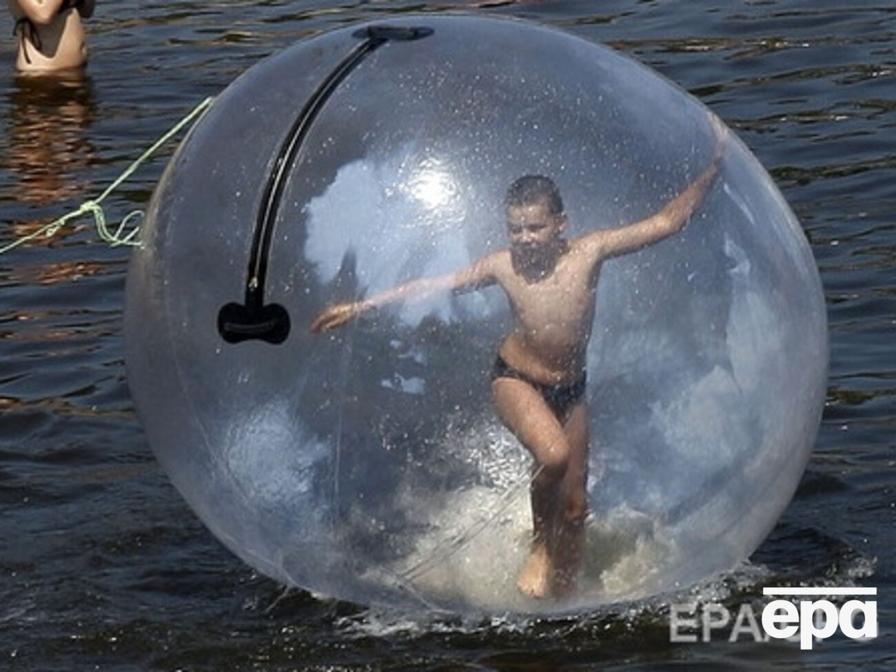 В Киеве в ближайшие дни днем воздух будет прогреваться до +30 +34