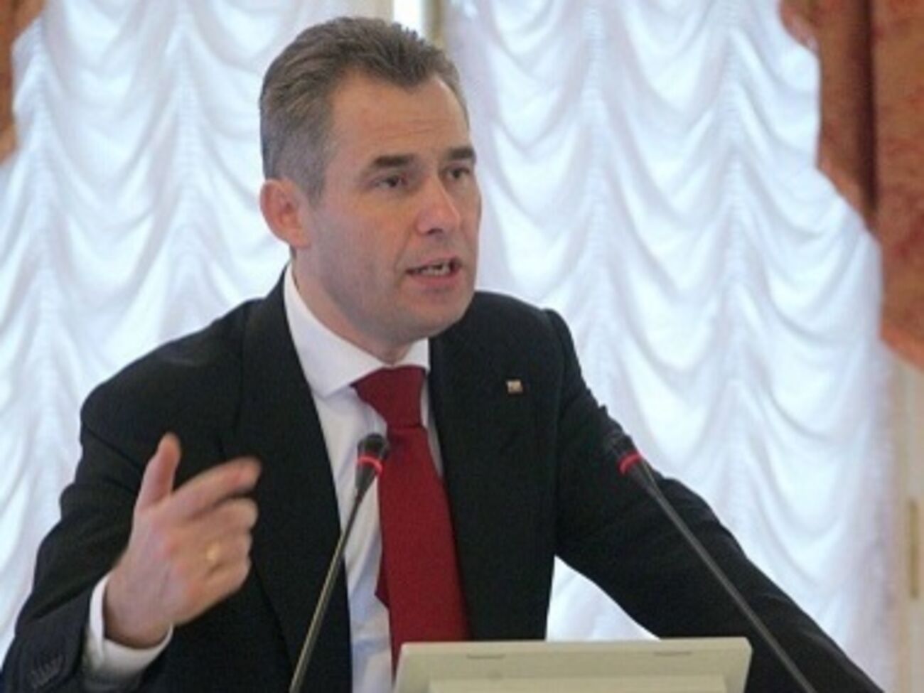 Астахов: Это уже шестое массовое отравление детей в детском оздоровительном лагере за летнюю кампанию 2015 года