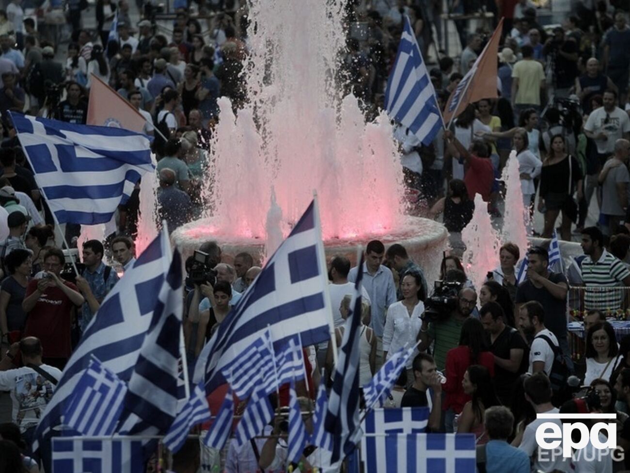 Противники соглашения с кредиторами в Афинах радуются результатам референдума