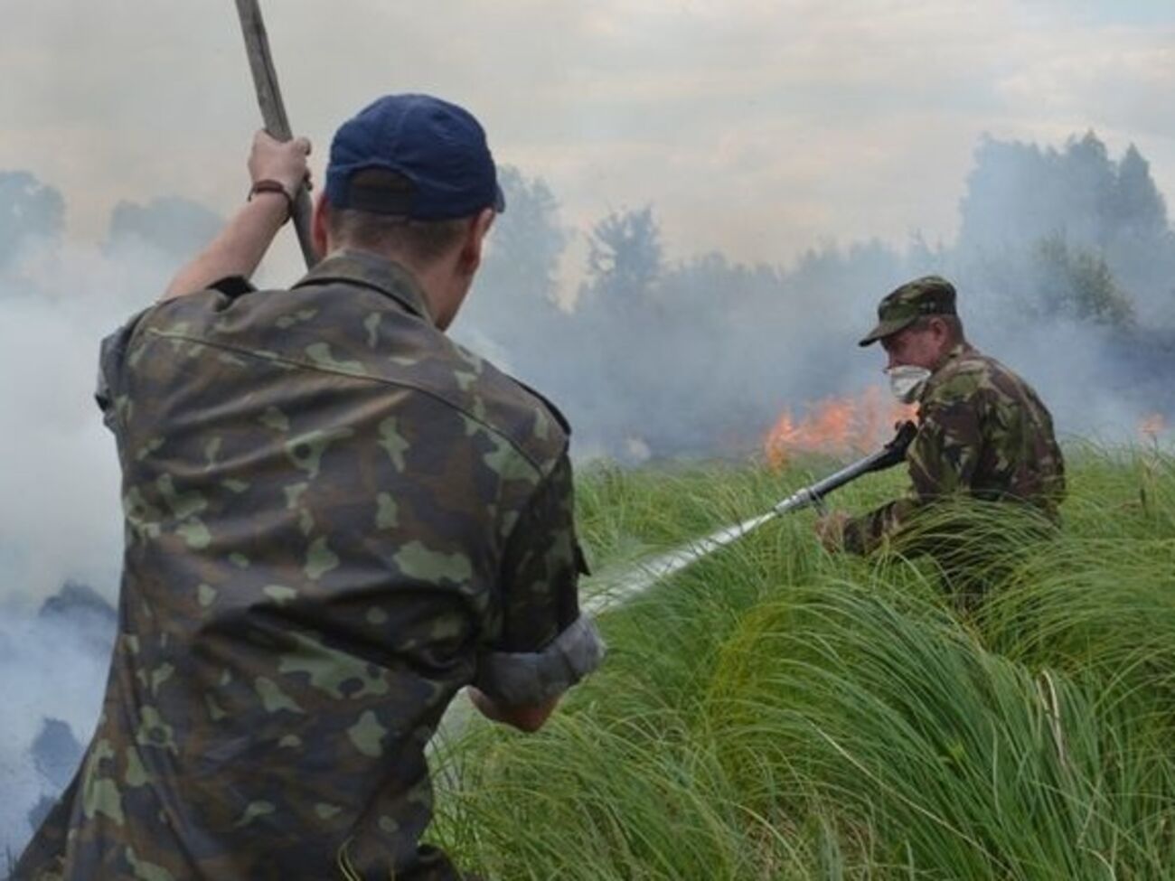 Пожарные контролируют ситуацию
