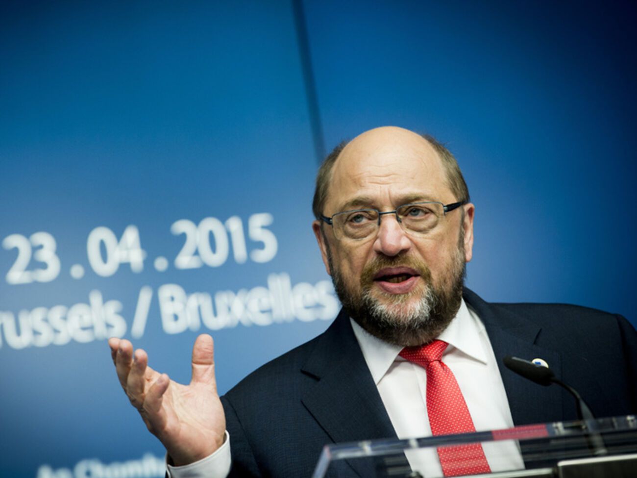 Президент Европарламента Мартин Шульц прогнозирует возможность сохранения санкций членов ЕС в отношении России в 2016 году
