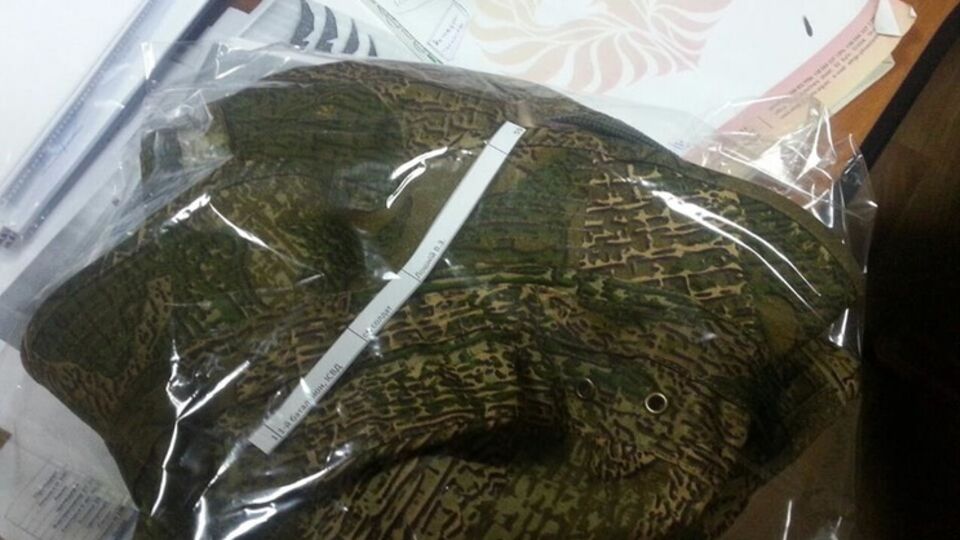 В каждый пакет с формой вложена бирка с фамилией бойца