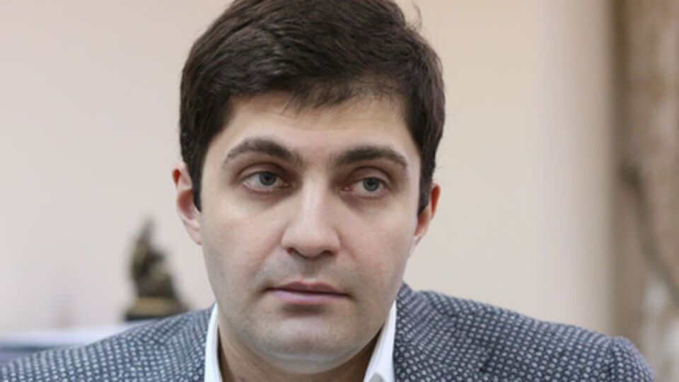 Сакварелидзе: При обысках изъято около $400 тыс.долларов, автомат Калашникова, холодное оружие, много ювелирных изделий и 39 пакетов с бриллиантами