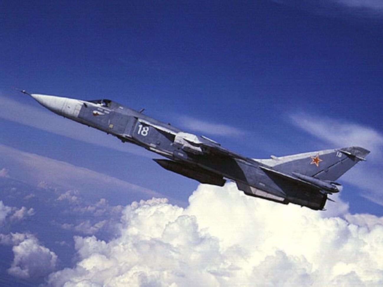 Су-24М упал в безлюдном месте