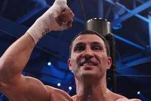 Командам боксеров удалось договориться за несколько минут до начала промоутерских торгов