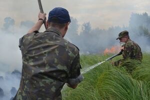 В зоне отчуждения продолжают тлеть торфяники