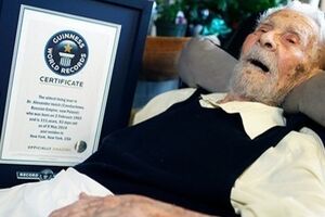Момои был признан старейшим мужчиной планеты в прошлом году