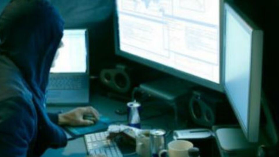 Общий объем взломанной информации около 400 ГБ