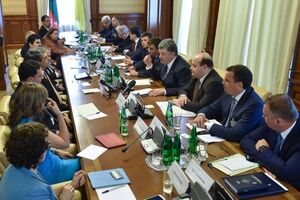 Президент Украины Порошенко встретился с коллегой из Болгарии Плевнелиевым