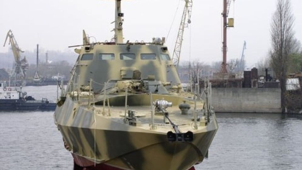 Катер "Гюрза-М" — старший "родственник" нового "Кентавра"