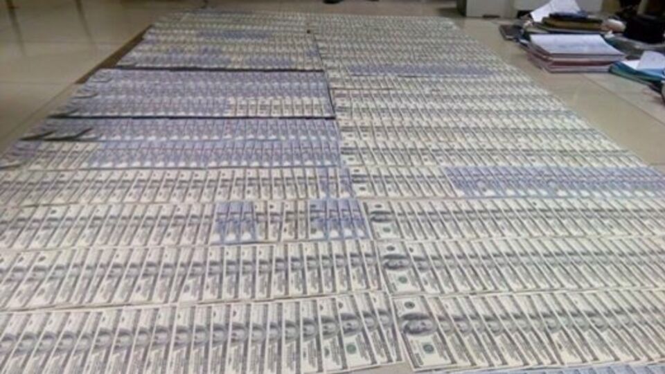 Бутусов: Залог примерно в три раза меньше, чем сумма наличных средств, изъятых при обыске в кабинете прокурора