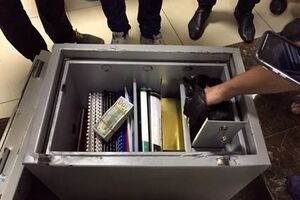 Суд арестовал бизнесмена, давшего взятку прокурору