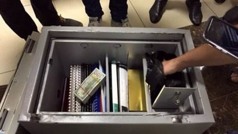 Суд арестовал бизнесмена, давшего взятку прокурору