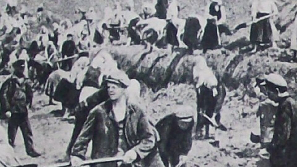 Строительство оборонительных рубежей под Киевом. Июль 1941 г.