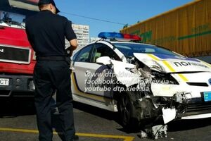 Полицейский патрульный автомобиль врезался в маршрутку