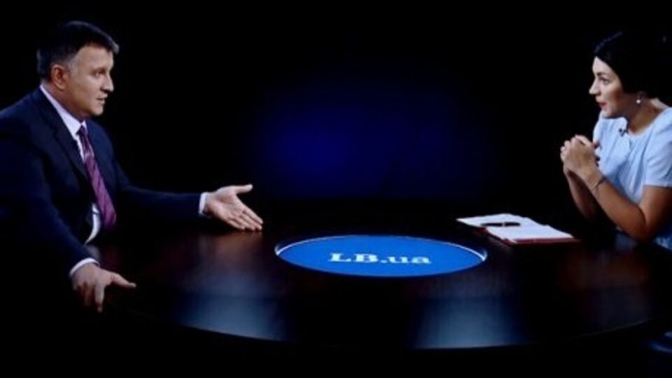 Арсен Аваков в эфире передачи "Левый берег" с Соней Кошкиной