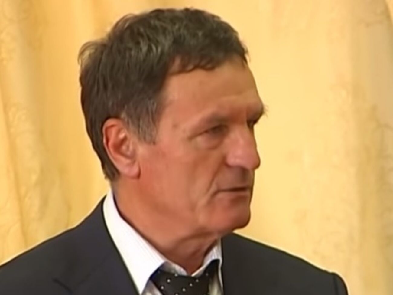 Антон Чернушенко перестал появляться на работе 1 июля