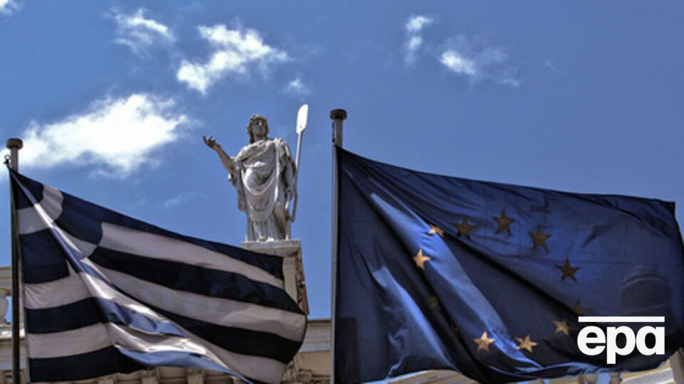 Вице-канцлер Германии Зигмар Габриэль назвал решение принять Грецию в еврозону, принятое 15 лет назад, "очень наивным"