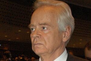 Потебенько: Если вы выгоняете честного человека, работавшего в неудачное время, а вместо него ставите жулика – это бред