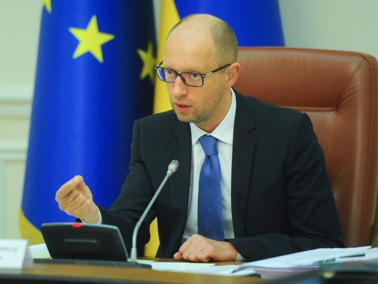 В четверг Арсений Яценюк&nbsp; посетил зону отчуждения