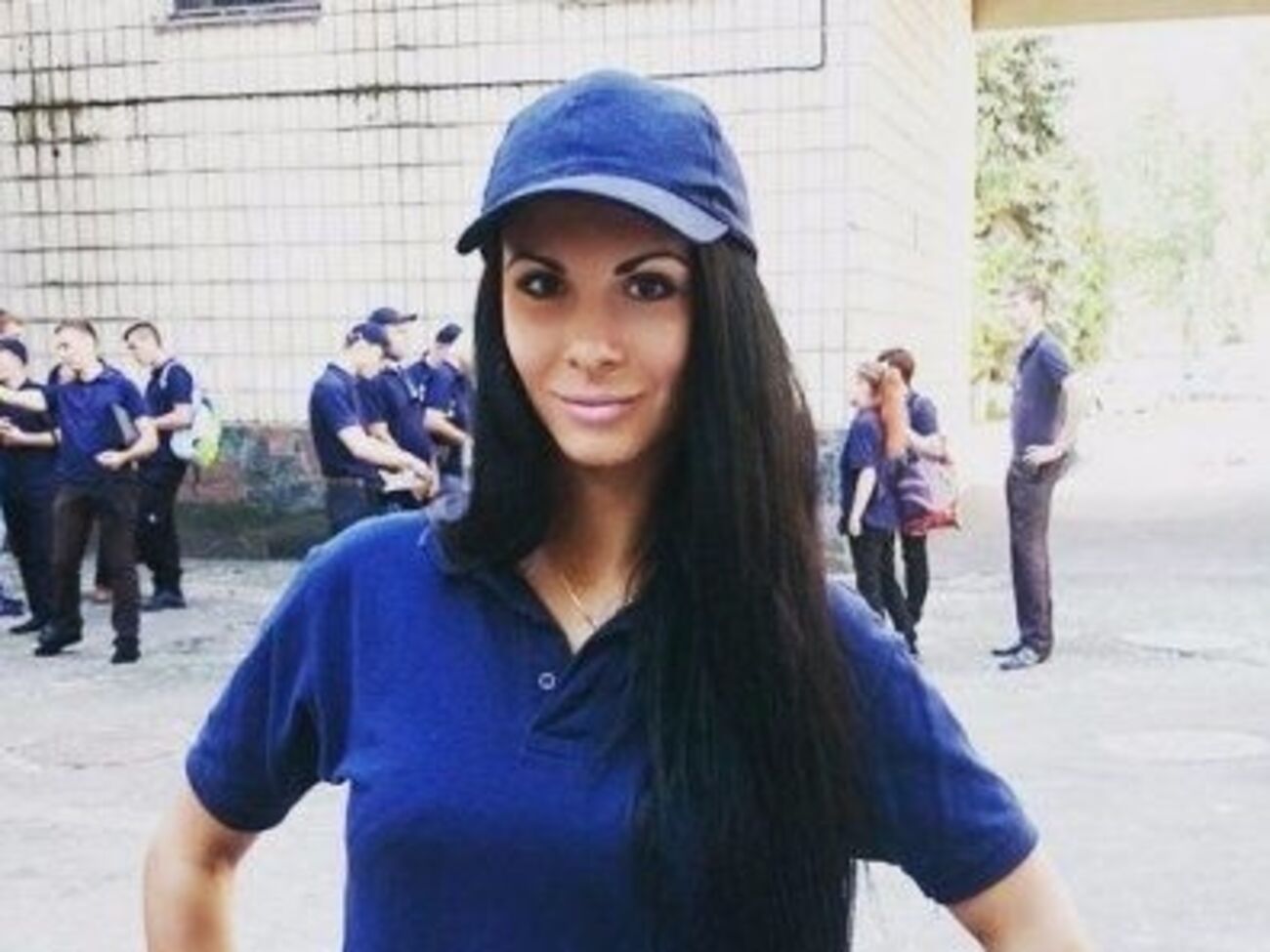 Женщина-полисмен стала популярной за одни сутки дежурства. Фоторепортаж