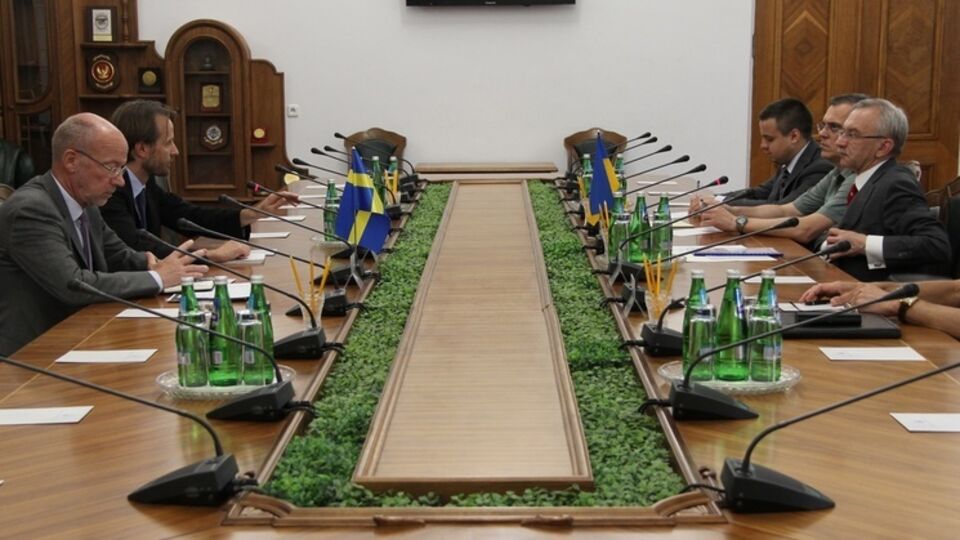В Киеве состоялась встреча заместителя министра обороны Украины Долгова с послом Швеции Андреасом фон Бекератом