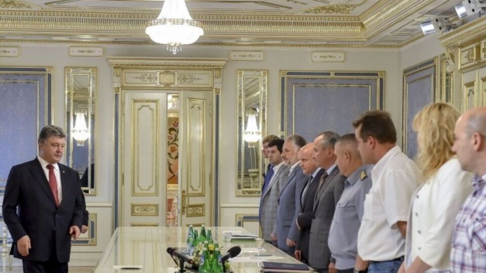 Президент заверил волонтеров в поддержке