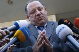 Генеральная прокуратура категорически не согласна с оправдательным приговором суда для Мельника, в связи с чем безотлагательно готовится апелляционная жалоба