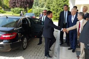 Климкин прибыл в Анкару на II Всемирный конгресс крымских татар