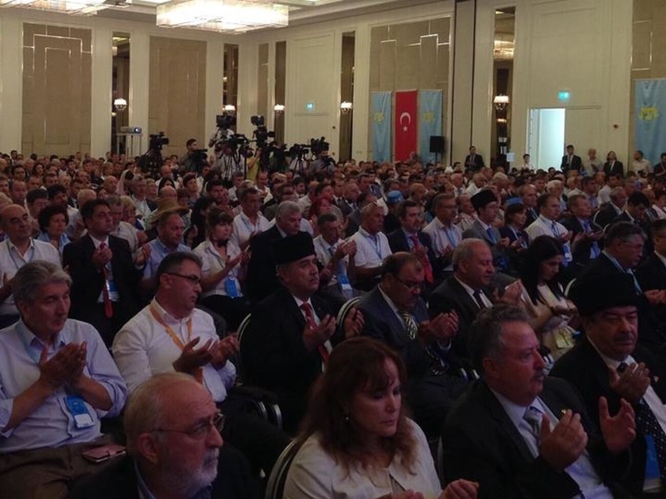 II Всемирный Конгресс крымских татар открылся в Анкаре