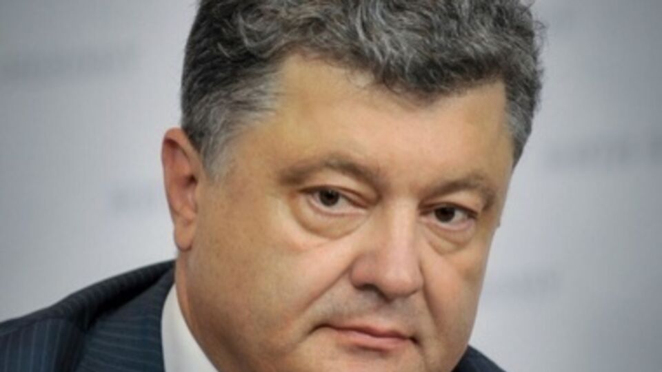 Порошенко: Крымскотатарский народ вновь терпит террор