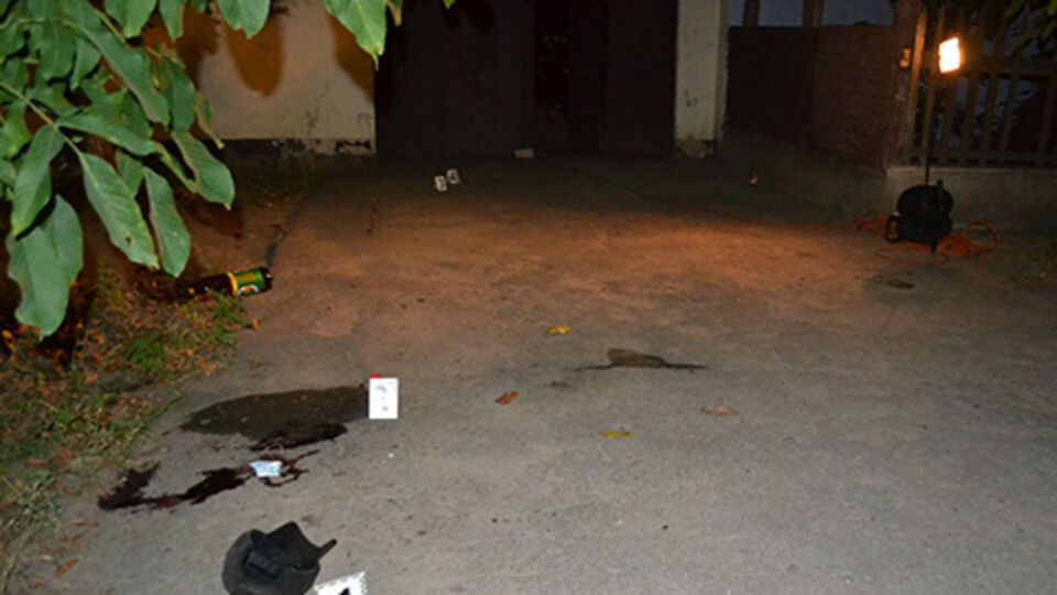 Неизвестные ограбили и ранили жителя Николаева