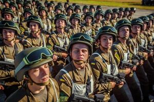 Нацгвардейцы готовятся к военному параду в честь Дня Независимости Украины. Фоторепортаж