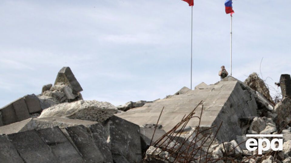 "Грязная бомба" – это один из вариантов радиологического оружия, которая состоит из контейнера с радиоактивным изотопом заряда взрывчатого вещества