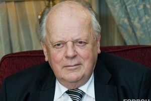 Шушкевич: России не надо нападать на Беларусь – она и так там делает, что хочет