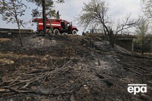 Очаг возгорания контролируется пожарными