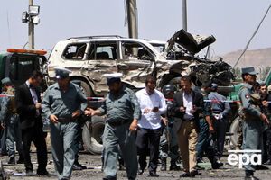 На въезде в аэропорт Кабула прогремел взрыв: погибли пять человек, 16 пострадали. Фоторепортаж