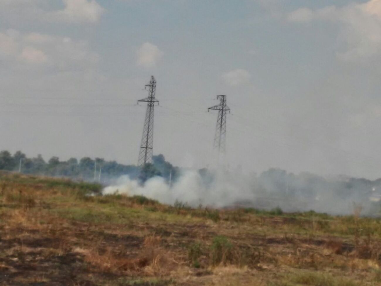 Спасатели призвали граждан быть осторожными и держаться подальше от горящих торфяников