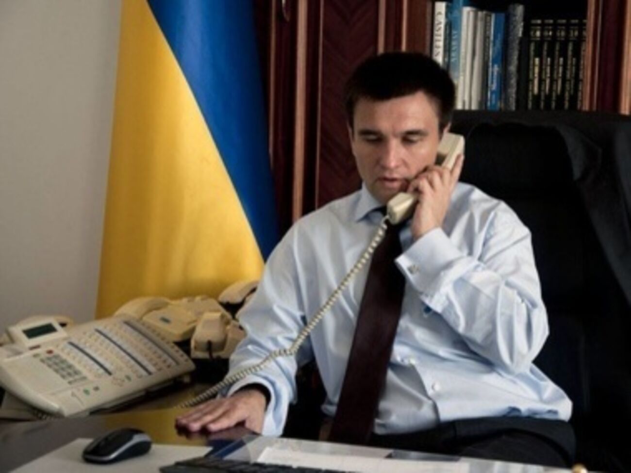 МИД РФ: Особое внимание было уделено критической гуманитарной ситуации на Донбассе