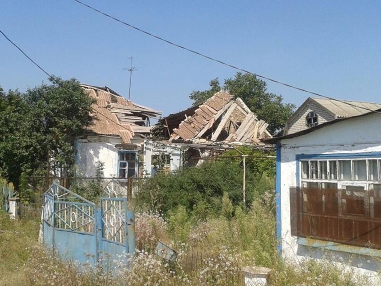 Аброськин:&nbsp;300 детей постоянно находятся под обстрелами&nbsp;