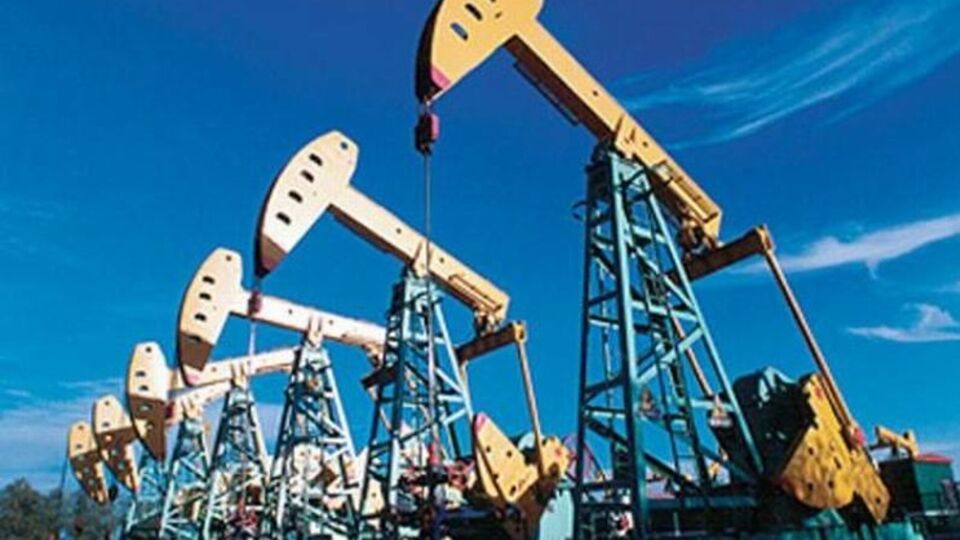 Российская налоговая система привязана не к прибыли, а к ценам на нефть, поэтому, когда цена на нефть упала вдвое, уменьшилась налоговая нагрузка