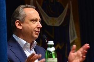 Рабинович: Политическое руководство РФ, совершая преступления, действует во вред интересов государства, страны и народа