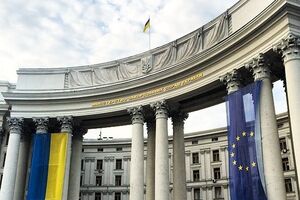 Министерство иностранных дел Украины пригрозило артистам санкциями за незаконное посещение Крыма
