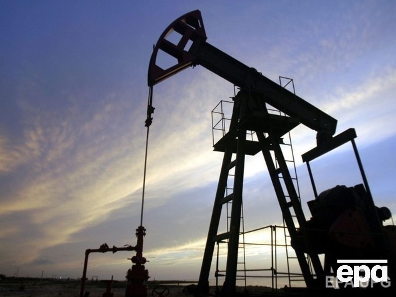 Цены на нефть будут снижаться, считают во Всемирном банке