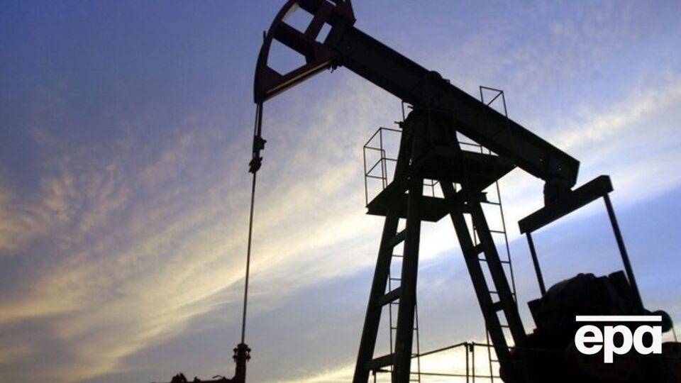 Цены на нефть будут снижаться, считают во Всемирном банке