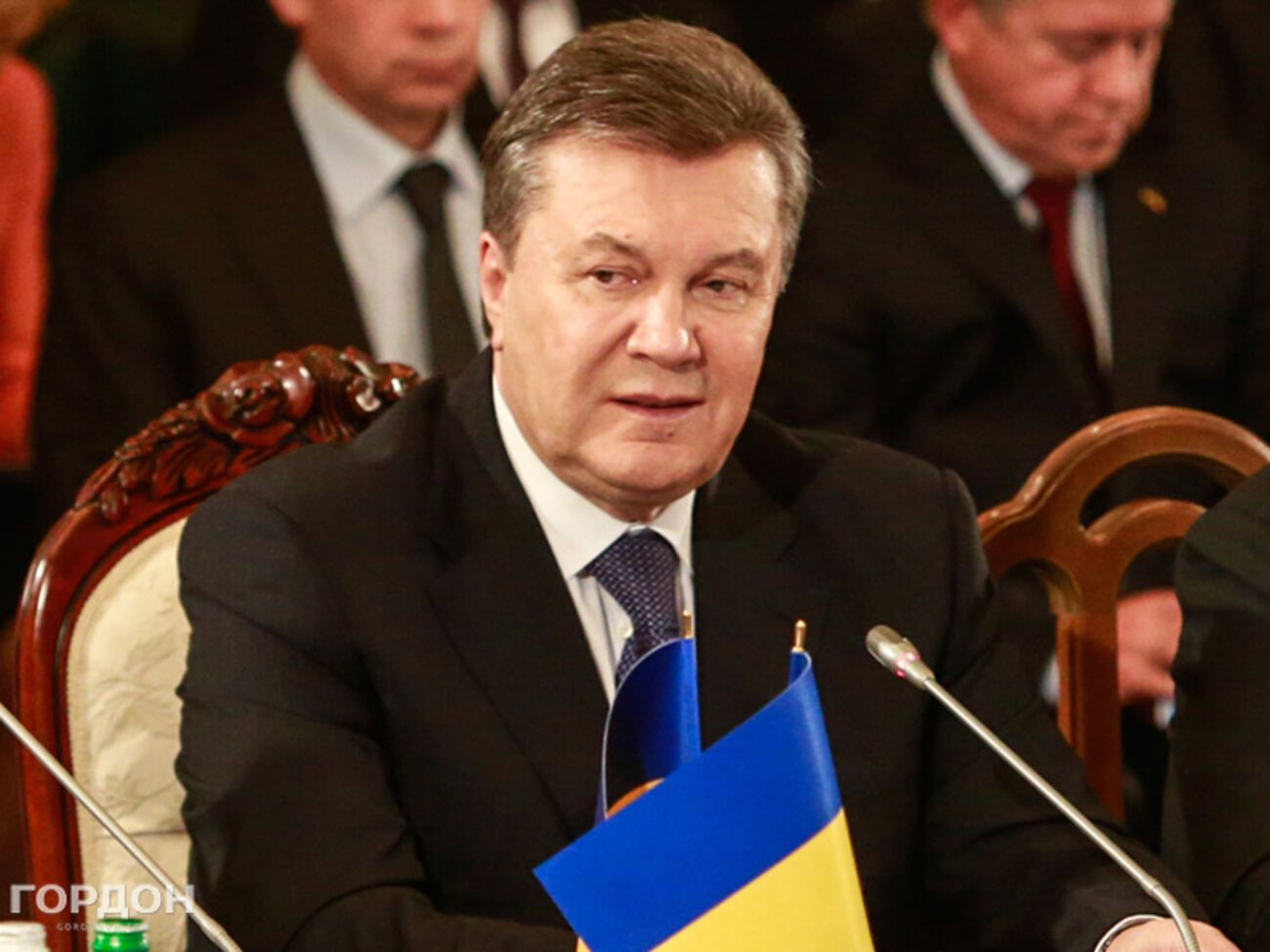 По словам адвоката, Виктор Янукович готов пообщаться с украинскими следователями на территории России