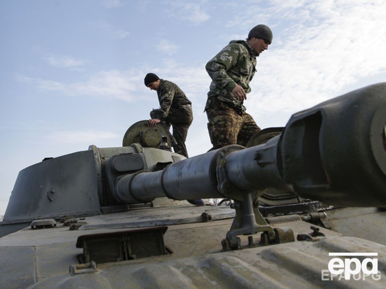 Украинские военные получают премии за уничтоженную технику террористов