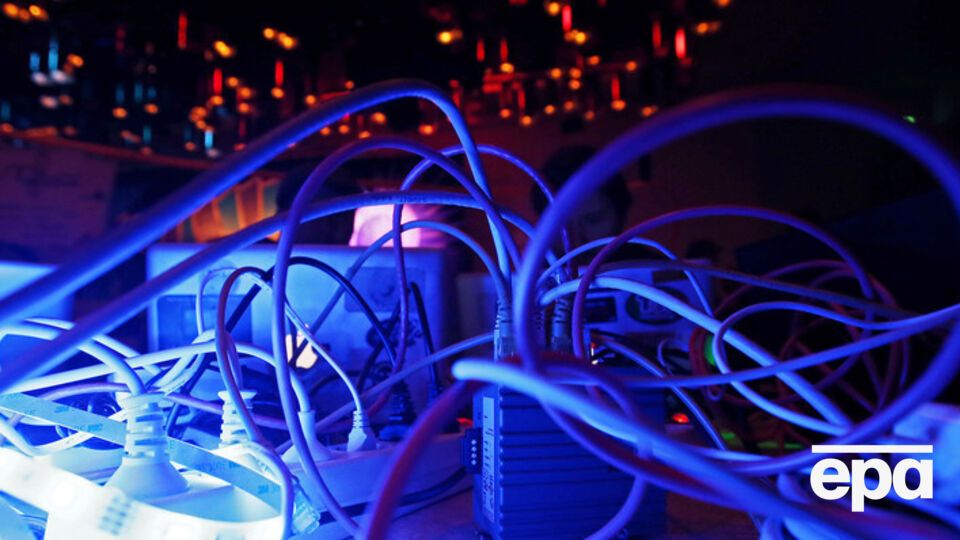 Украинцев разыскивают по международному ордеру