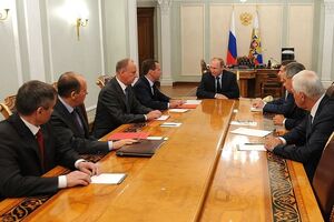 Путин в ходе совещания Совбеза РФ обвинил украинских силовиков в обстрелах наблюдаталей ОБСЕ и населенных пунктов Донбасса